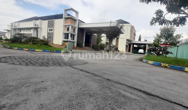Dijual Empat Unit Rumah Mewah Plus 6 Kosan Dekat Kampus Uin