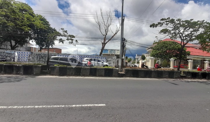 For Rent Land On Jl. Gajah Mada Near Graha Husada Hospital Suitable For Cafe