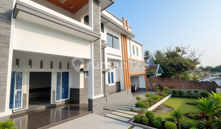 For Sale: House Plus Business Space, Location on Main Road Near University For Sale: House Plus Business Space, Location on Main Road Near University
