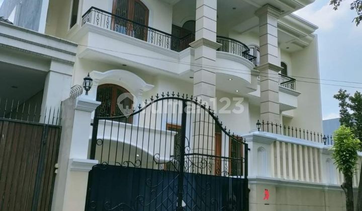 Rumah dekat dengan Pondok Indah Mall rare unit 4KT BUCepat Rumah dekat dengan Pondok Indah Mall rare unit 4KT BUCepat