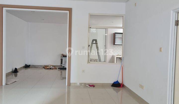 Rumah 2 Lantai,cantik Dan Menarik,ada Ac 3 Dan Ada Kitchen Set,ada Balkon Yang Luas 2