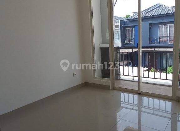 Rumah 2 lantai posisi hook.udah di renovasi 2