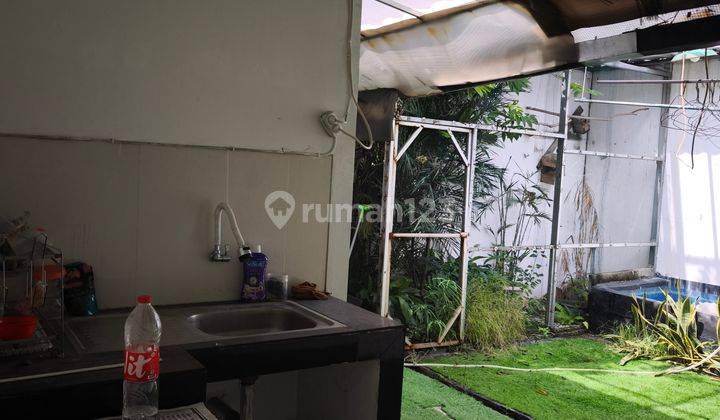 Rumah 2 Lantai Cantik Dan Menarik.halaman Belakang Luas 2