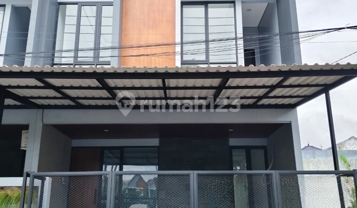 Manyar Tirtoyoso Baru Gress 2Lt Manyar Tirtoyoso Baru Gress 2Lt