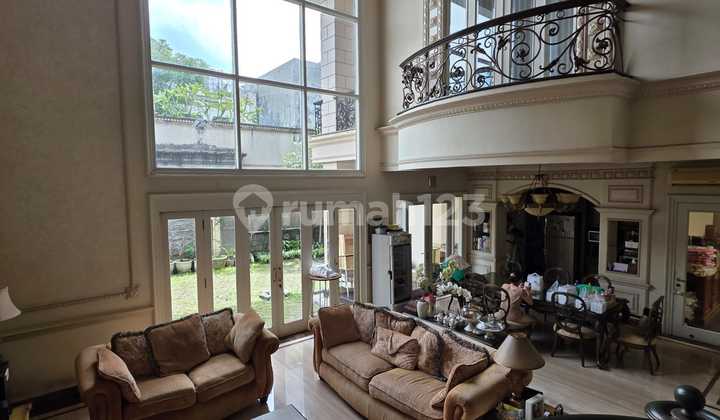 Vila Bukit Regency Klasik Split Level Vila Bukit Regency Klasik Split Level