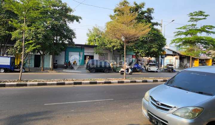 Raya Pandegiling Pusat Kota Surabaya