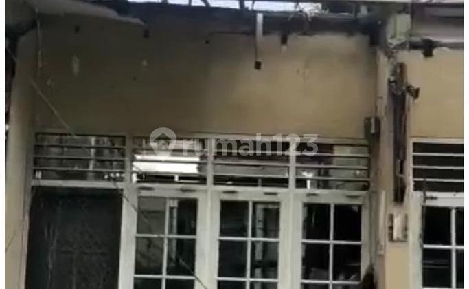 Hit tanah kutisari indah utara