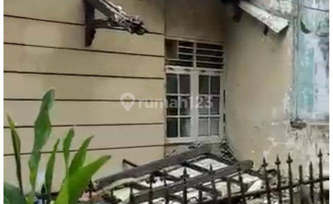 Hit tanah kutisari indah utara