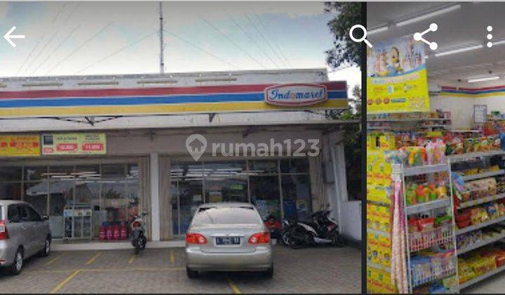 Rumah usaha jl raya ceweng jombang