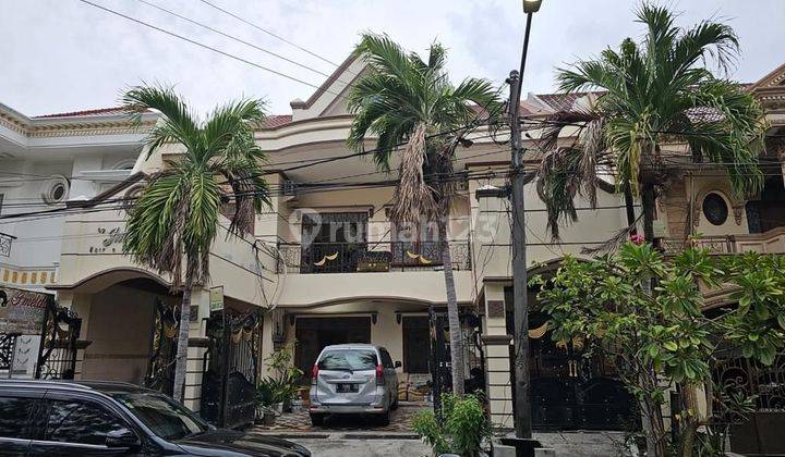 Nginden intan boulevard  rumah kos dalam komplek  1