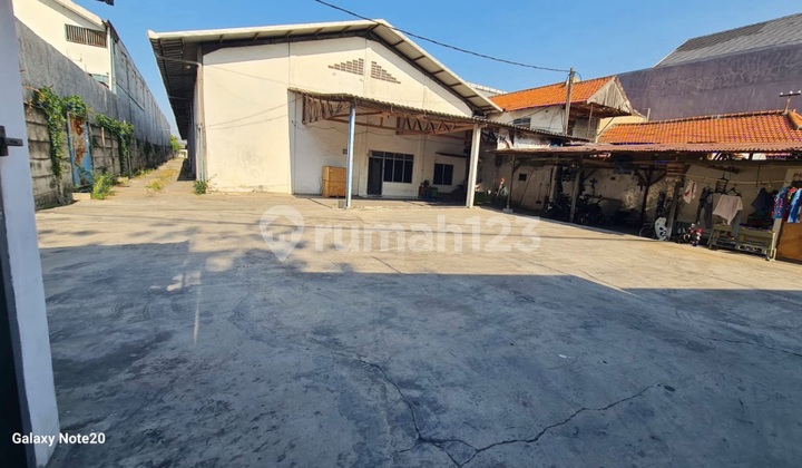 Raya Kedung Cowek Gudang Siap Pakai