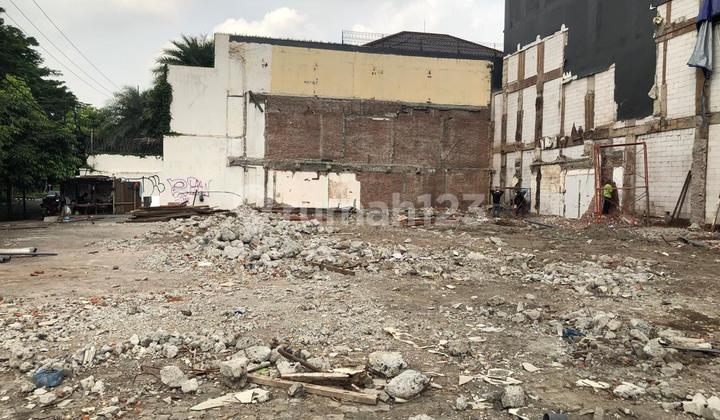 Dr Soetomo Street, Surabaya City Center