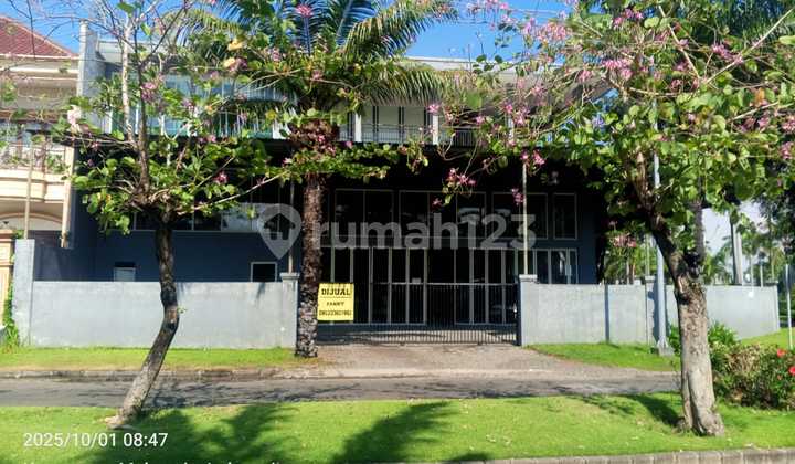 Raya Pakuwon City Depan Pakuwon City Square