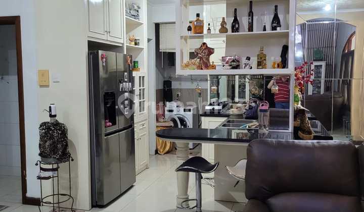 2-Story Town House Waterplace Pakuwon Indah 2-Story Town House Waterplace Pakuwon Indah