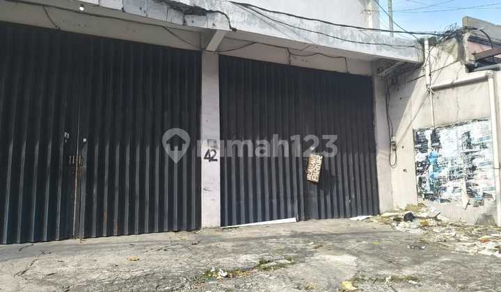 Manukan Kulon Tandes Street