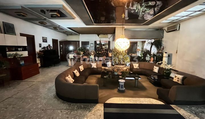 Diponegoro Street Hok Hit Land