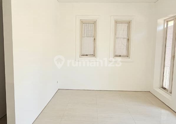 Dharmahusada Mas Luar Komplek 2lt 2