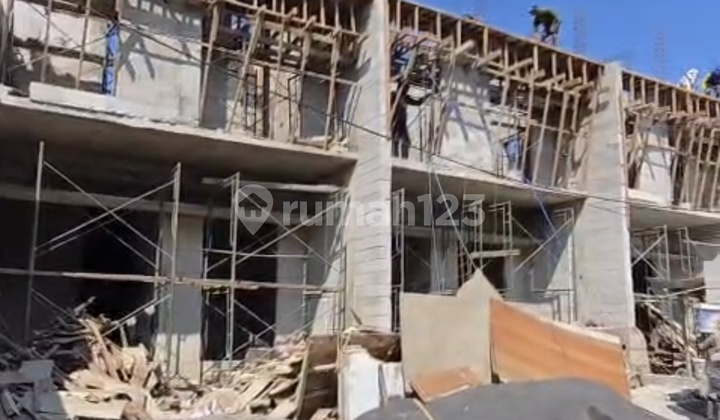 Panjang Jiwo Permai Baru Gress 2Lt 2