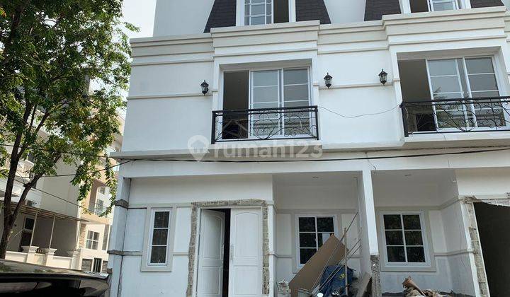 Townhouse Muara Karang 1