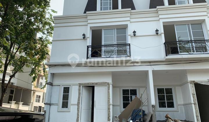 Townhouse Muara Karang