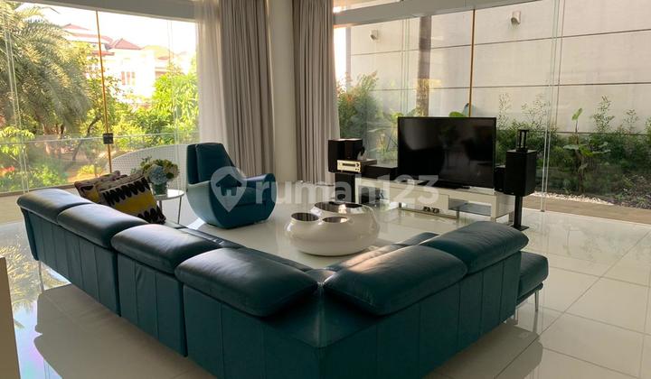 Rumah Mediternia Pantai Indah Kapuk 1