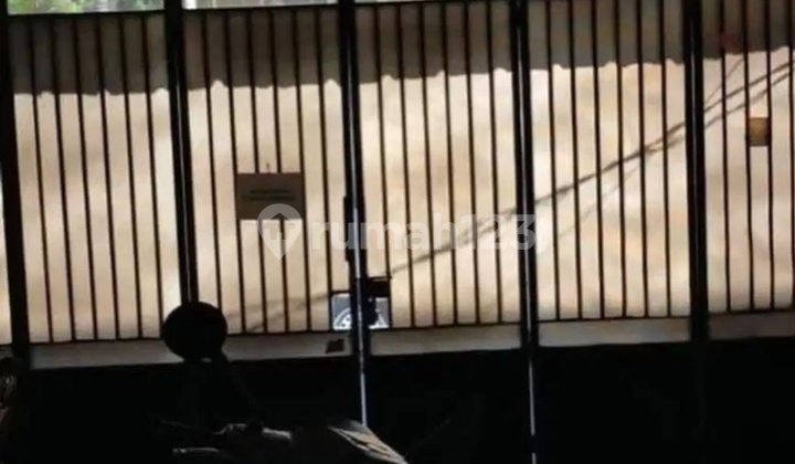 Affordable 12-Room Boarding House Full Owner Mrs. Strategic Location 2