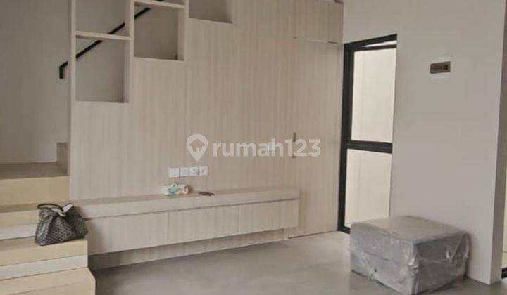 Rumah baru siap huni furnished di Impresahaus Tabebuya, BSD City. 2