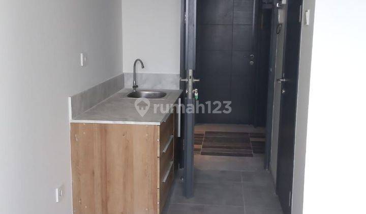dapur apartemen collins boulevard baru semi