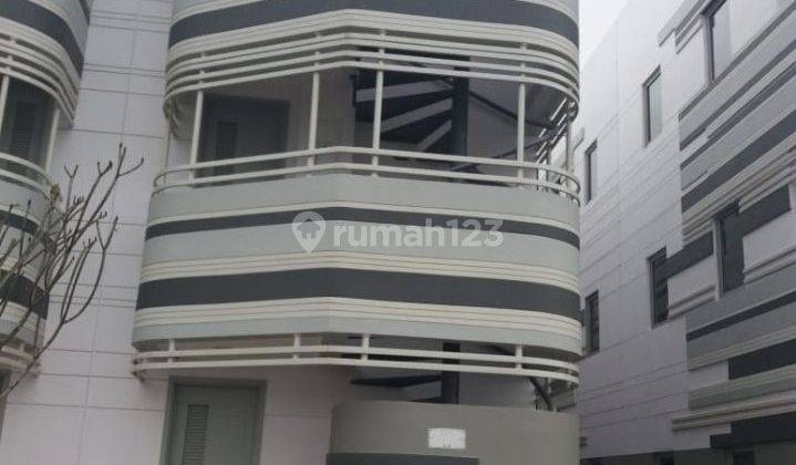 Rumah Anarta House Murah 3 Lantai Baru hadap Timur Laut. 1