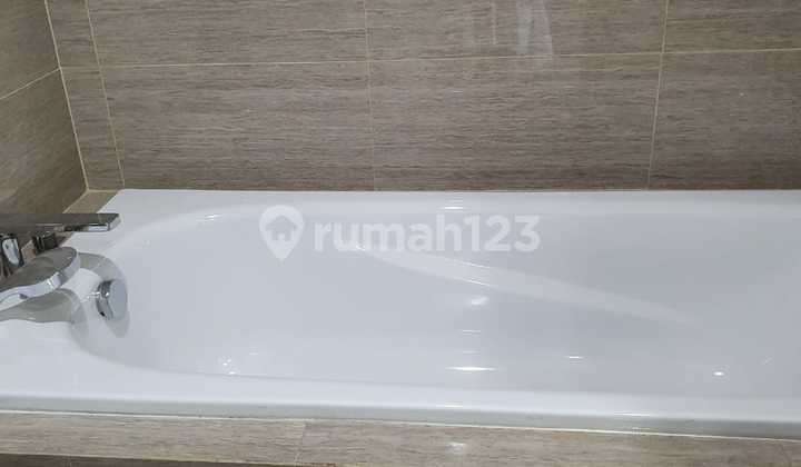 Hillcrest Apartment 2 Bedrooms Furnished Good Move-in Ready 2