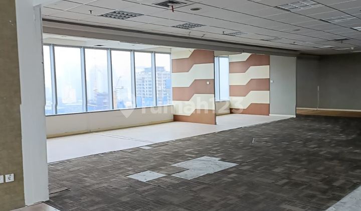 Kantor Corner Type 374 M2 The East Kuningan, Jakarta Selatan