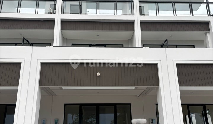 Segera Dilepas Ruko Tiga Baru View Danau Hadap Jalan Raya Cocok Untuk Cafe Resto Gading Serpong Tangerang Selatan Segera Dilepas Ruko Tiga Baru View Danau Hadap Jalan Raya Cocok Untuk Cafe Resto Gading Serpong Tangerang Selatan