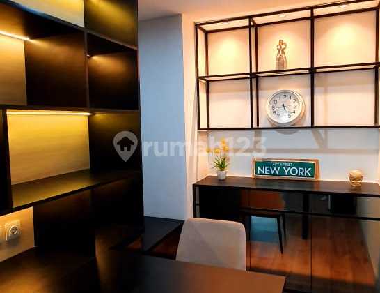 Disewakan Apartemen St Moritz 4 Br Lantai Tinggi Puri Indah Jakarta Barat 2