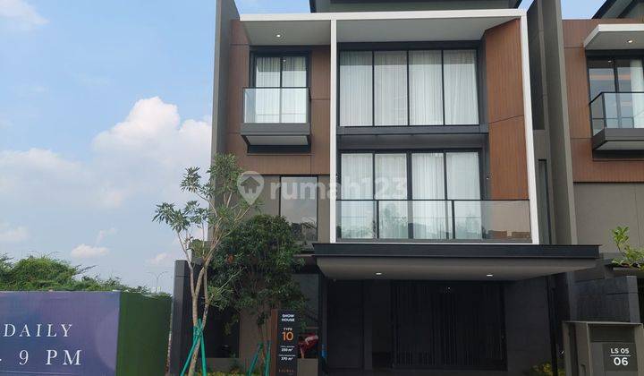 Rumah Tipe 12 Hook Laurel Navapark Bsd City Tangerang Banten  1