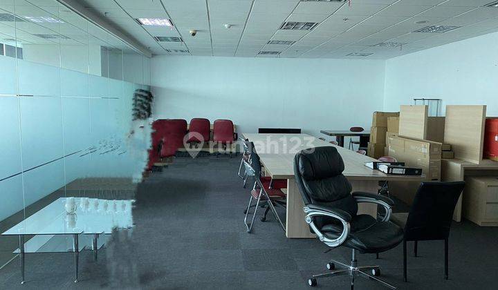 Disewakan Office St Moritz Lantai Sedang Semi Furnished Terkoneksi Ke Mall Lippo Puri Jakarta Barat 1