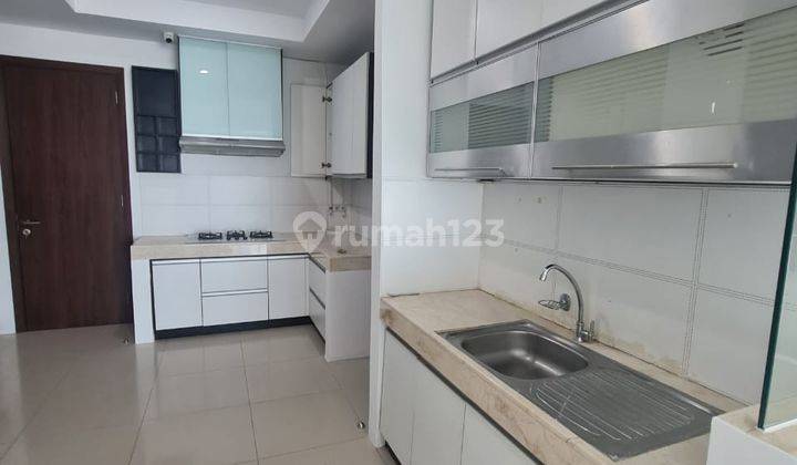 Apartemen St Moritz Tower Presidential 5 Kt Lantai Sedang Semi Furnished Puri Indah Jakarta Barat 1