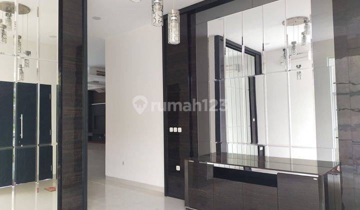 Rumah Semi Furnished Ada Kolam Renang di Cluster Alam Sutera Tangerang Siap Huni 1