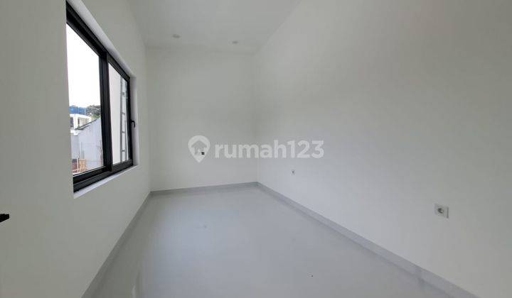 Dijual Rumah New Minimalis Siap Huni di Puspitaloka BSD City Tangerang Selatan 2