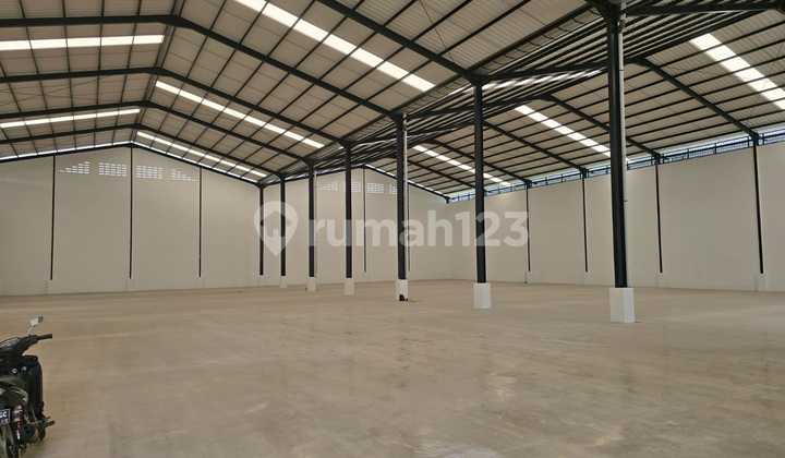 Warehouse can be used for Factory in Balaraja Barat, Tangerang. Warehouse can be used for Factory in Balaraja Barat, Tangerang.