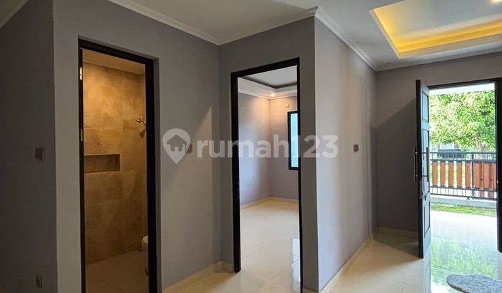 Rumah Cantik Siap Huni Depan Taman Di Bsd Tangerang Selatan 2