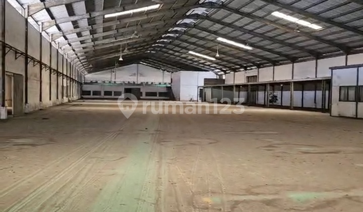 Ready-to-Live Warehouse in Periuk Tangerang Near the Airport
