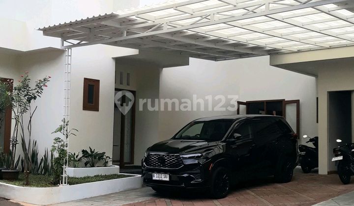 Siap Huni Dalam Town House di Jln. Lebak Bulus 3 Siap Huni Dalam Town House di Jln. Lebak Bulus 3
