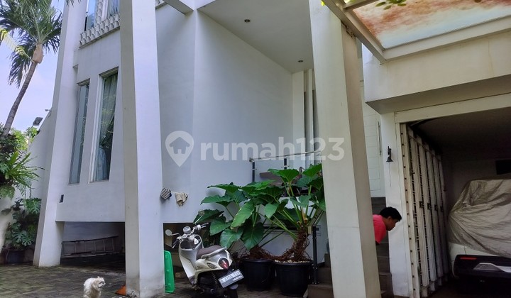 Rumah Pinggir Jalan E Lnt Lbr 14.m Bisa Wisma 2