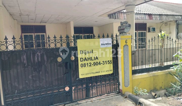 Rumah Lama Bisa Semi Kantor Dekat Fasum Aman