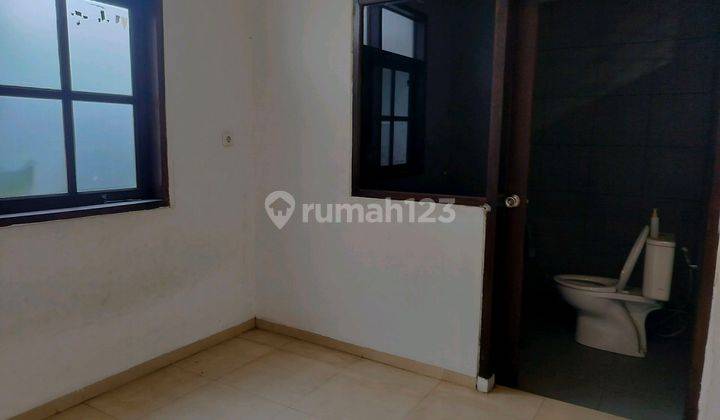 Rumah 1 Lnàyai Lebar 8 Meter Dekat Jalur Lrt 2
