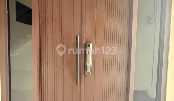 Rumah New 3 Lnt Lebar 6 Meter Dekàt Pintu Keluar Masuk Jln.2 Mobil Rumah New 3 Lnt Lebar 6 Meter Dekàt Pintu Keluar Masuk Jln.2 Mobil