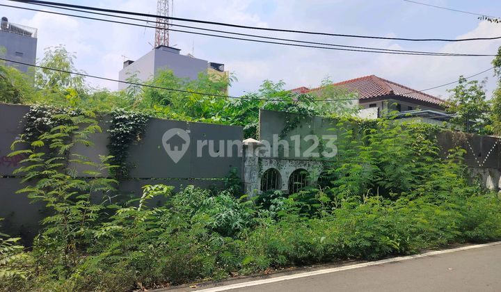 Land or House Strategic Location and Access to Roads