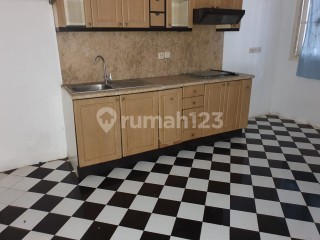 Rumàh.******** Dan Jalur Lrt Dan Jalan Lebar 2