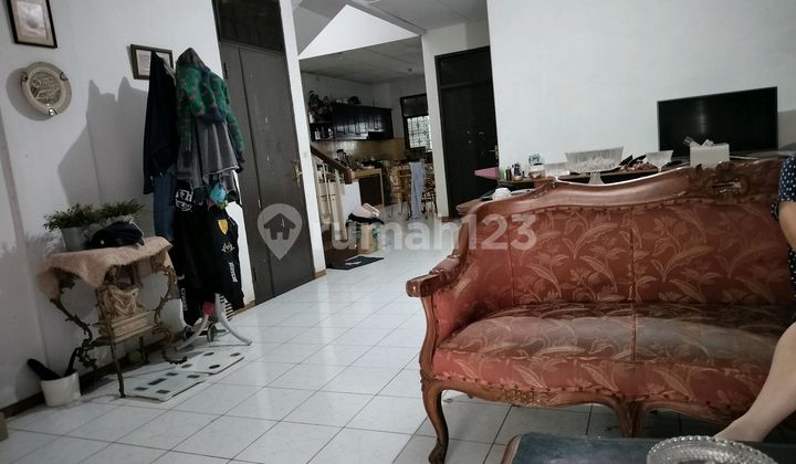 Rumah Lama 2.Lnt Lbr 10M Dekat Fsm 2