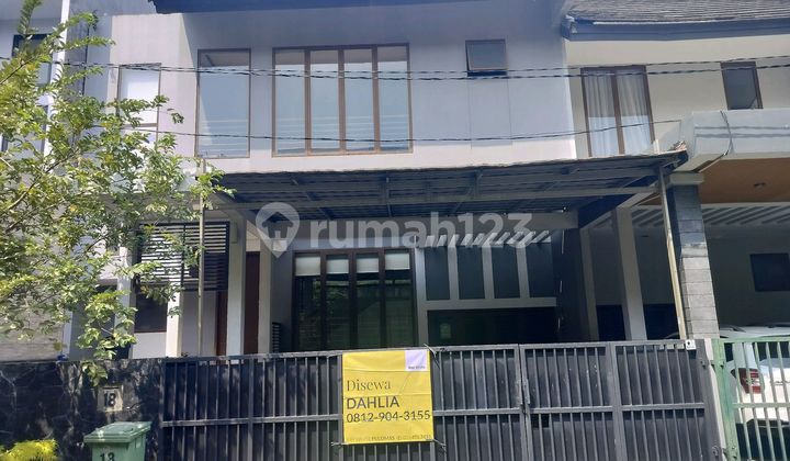 2-Story House 10M Wide at Kluster Aman 2-Story House 10M Wide at Kluster Aman